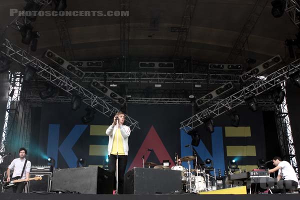 KEANE - 2009-08-28 - SAINT CLOUD - Domaine National - Scene de la Cascade - 